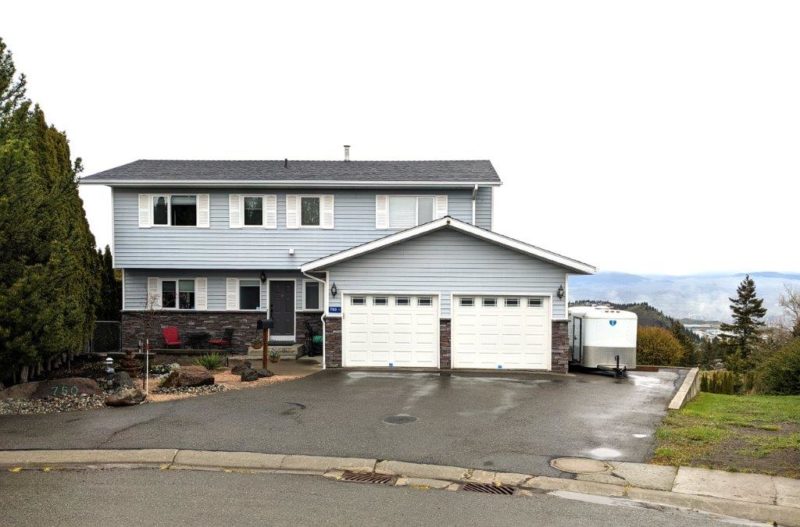 A Truly Rare Opportunity To Own One Of The Finest Views In Kamloops!  4 Bedroom & 4 Bath