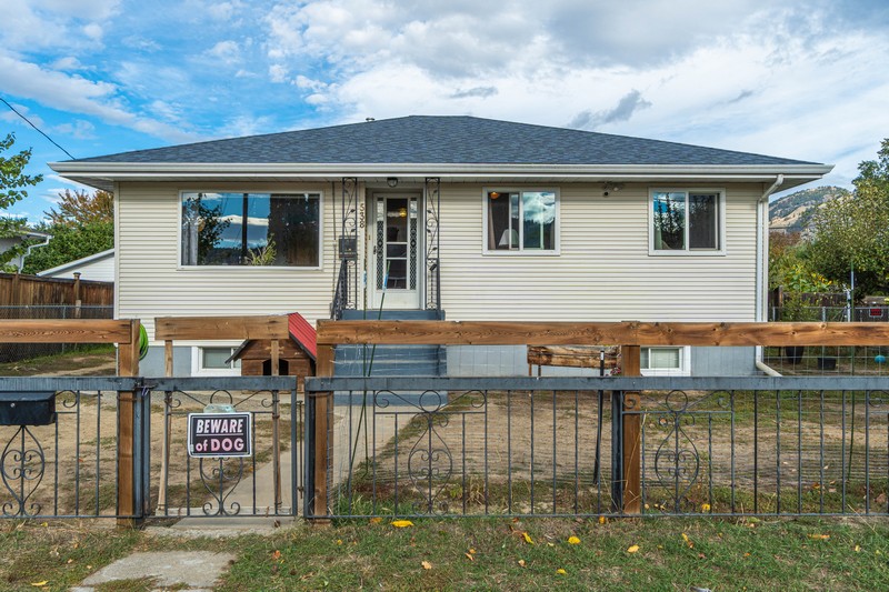 Well Maintained Family Home With a 2 Bedroom Self Contained Suite!   5 Bedrooms & 2 Baths