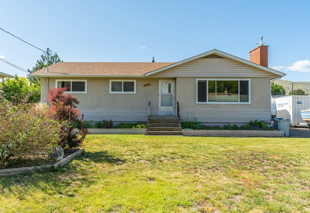 Spacious Brock Home With Suite Reno Almost Finished In A Sought After Area!  5 Bedrooms & 2 Baths