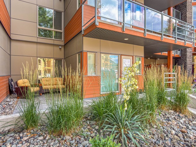 Beautifully Updated Apartment Offers Modern Finishes And A Spacious Layout!   2 Bedrooms + Den & 2 Baths