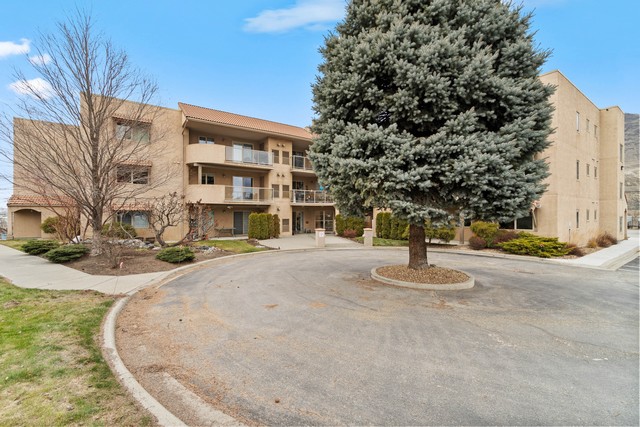 Easy, Maintenance Free Living In Valleyview Gardens 55+ Complex   2 Bedrooms & 2 Baths