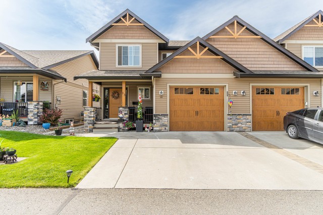 Beautifully Maintained Home With a Bright Open Concept Main Living Area!  3 Bedrooms & 3 Baths