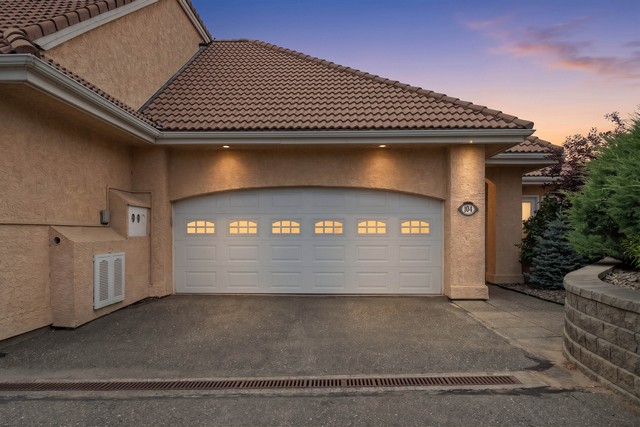 Premier View Location From Vaulted Ceilings To The Spectacular View!  2 Bedrooms & 2 Baths