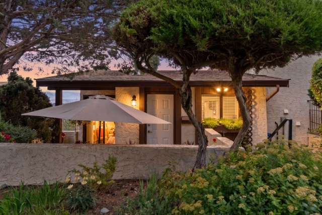 Open Design Highlighted By Spectacular Panoramic Views & Stunning Sunrises!  2 Bedrooms & 1 Bath