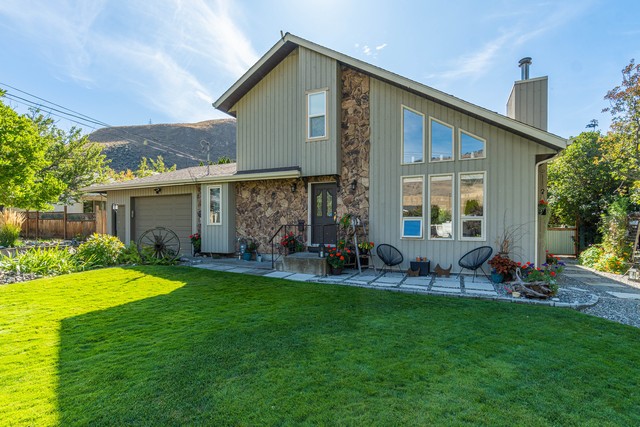 Designed For Buyers Who Appreciate Exceptional Character In This 2 Storey Home!    2 Bedroom & 3 Bath